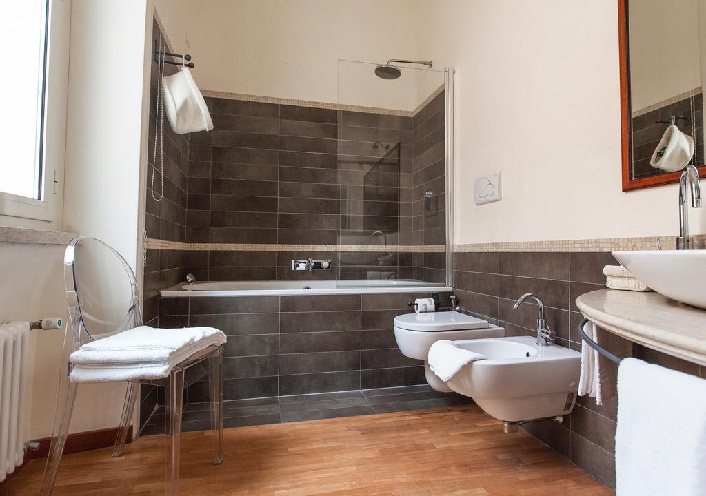 Relais Al Senato 3* Rome