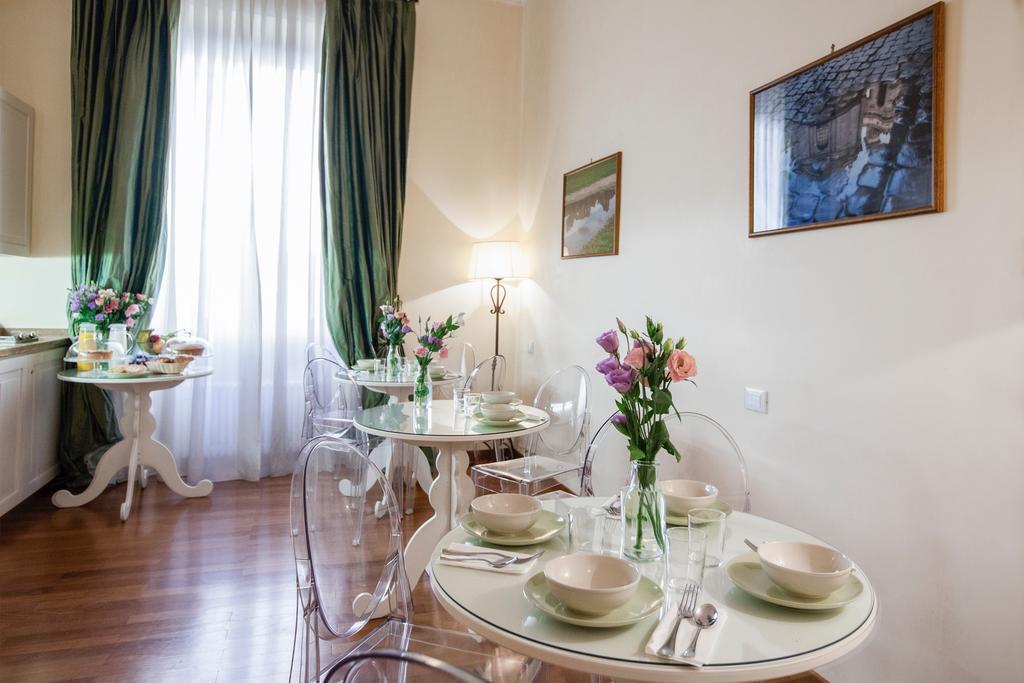 Relais Al Senato Couette-café Rome